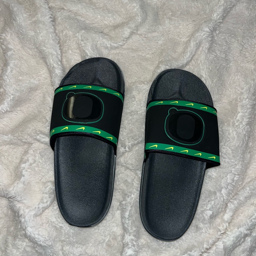 nike oregon slides